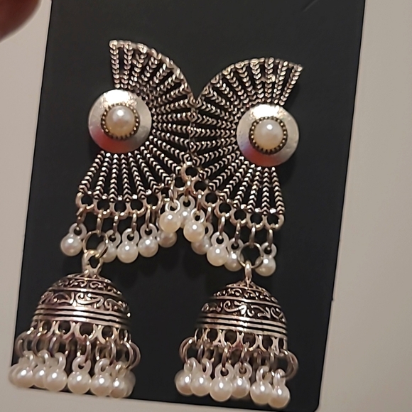 Jewelry - Mega Sale 💥💥💥Pearl Tassel Earrings